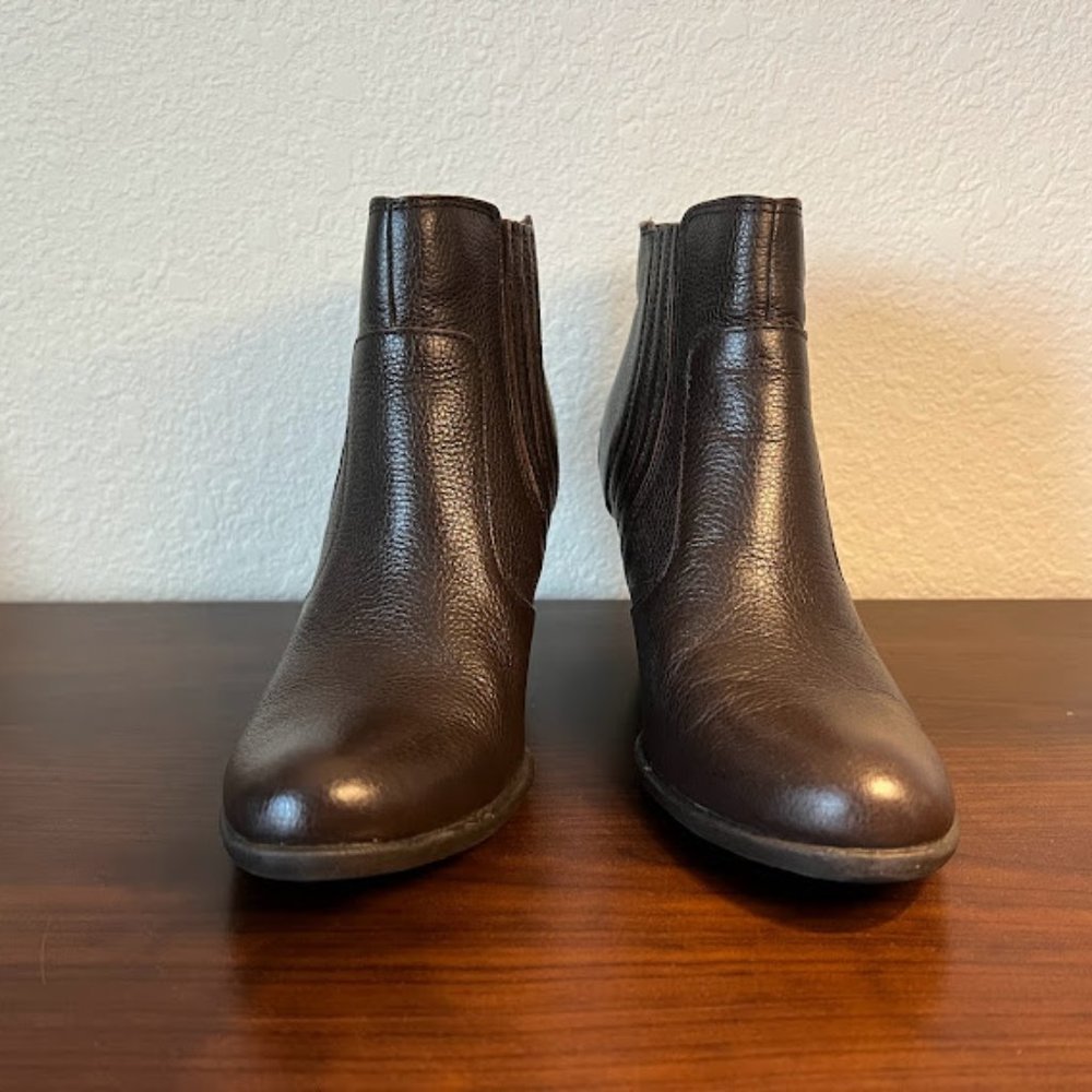 Women's leather ankle boots